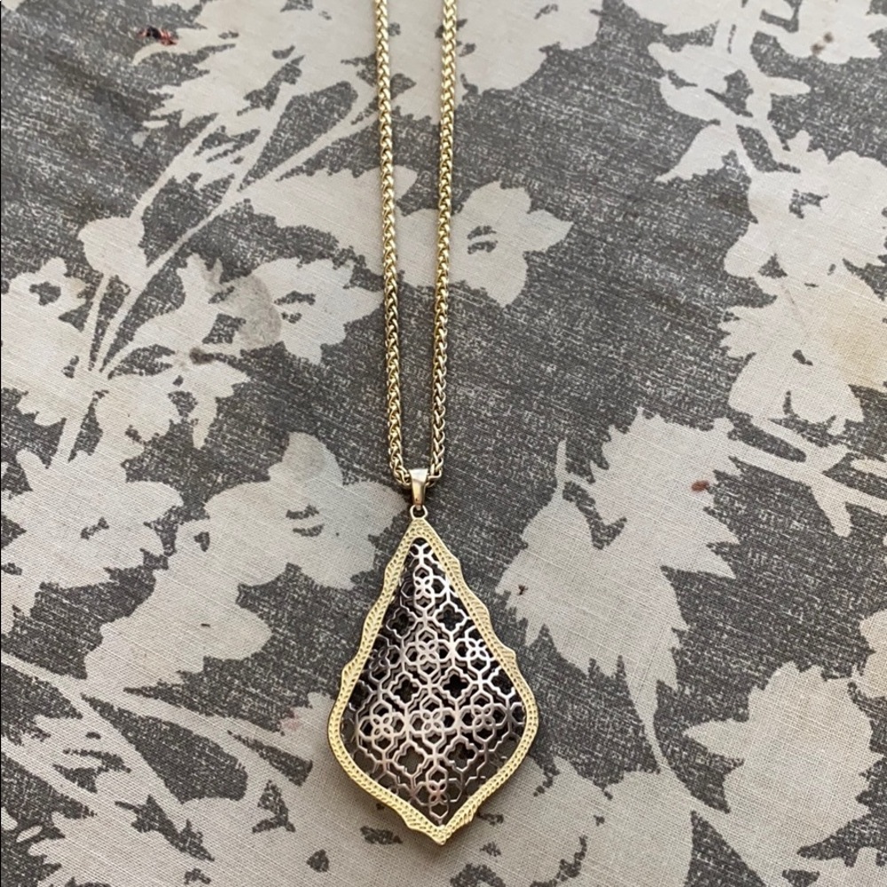 Kendra Scott Aiden Necklace great condition
